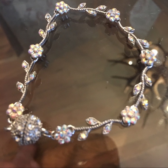 Necklace and bracelet set - Picture 2 of 4