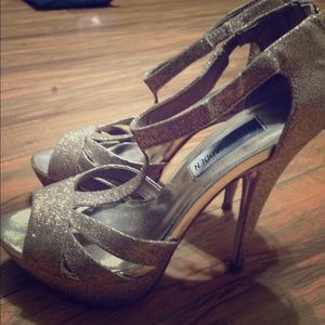Steve Madden gold sparkly heels