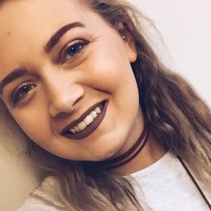 Meet your Posher, April