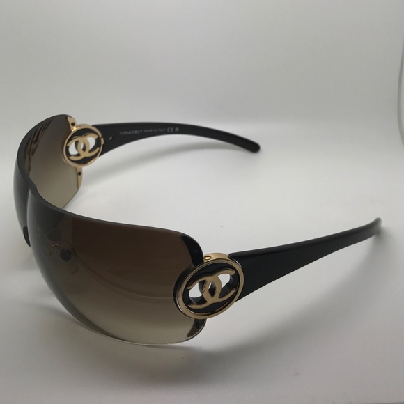 Chanel sunglasses great condition