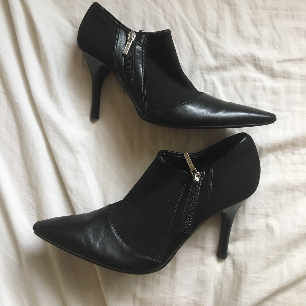 GUESS black leather heeled booties
