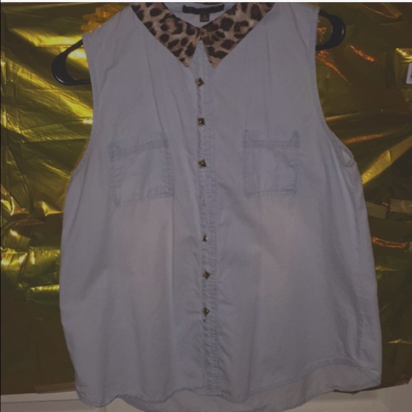 Button down jean shirt - Picture 1 of 1