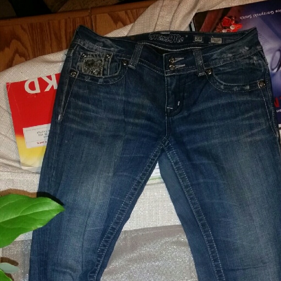 Miss Me Jeans - Picture 3 of 3