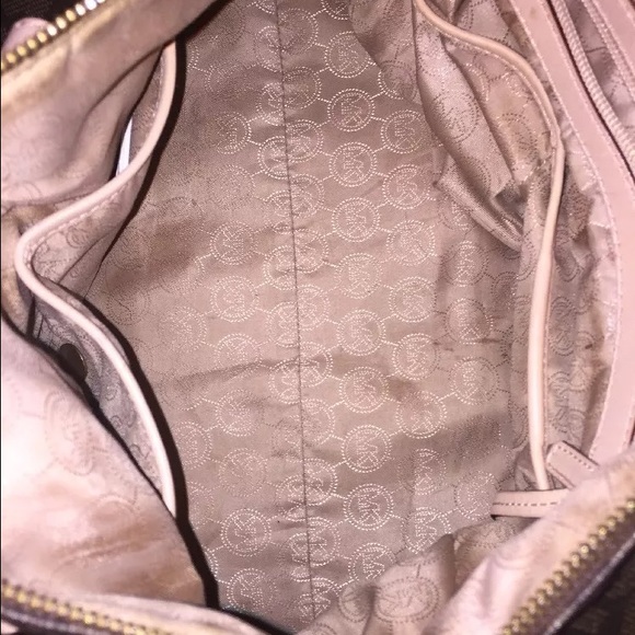 Michale Kors Purse - Picture 4 of 4