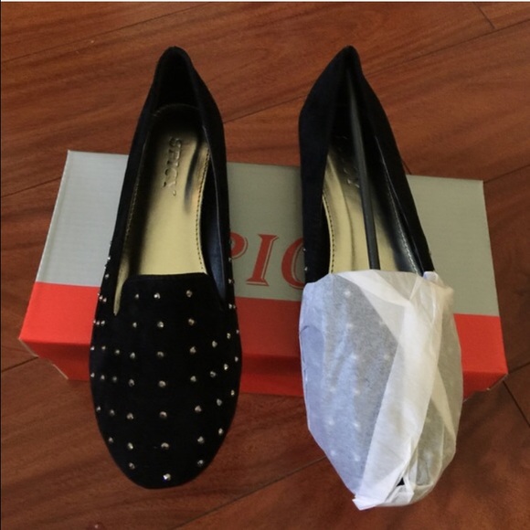 Shoes - Flat shoes