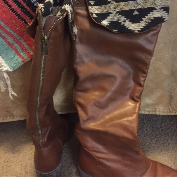Tribal Brown Black Boots - Picture 2 of 3