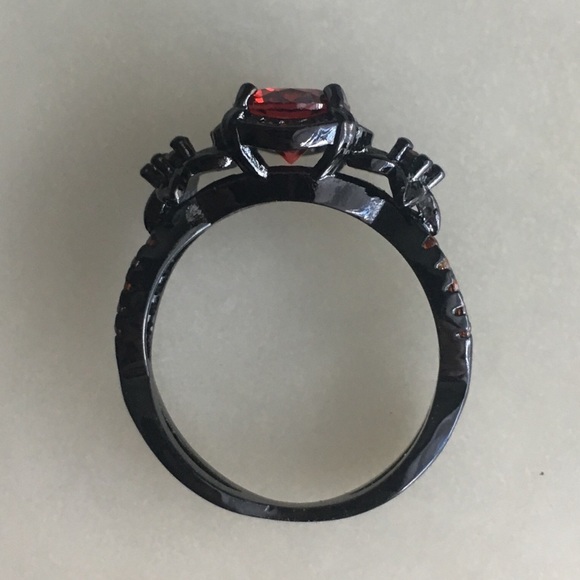 NEW Ruby CZ black gold filled Ring flower - Picture 4 of 4