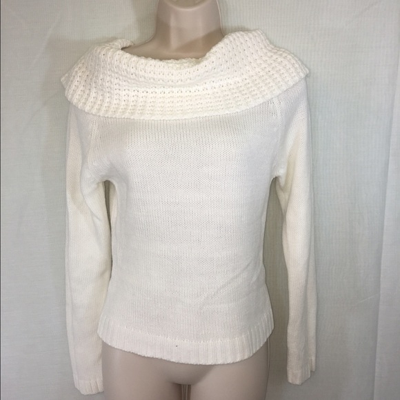 Cream Off Shoulder Sweater-M