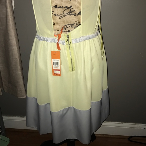 Final Sale BCBGeneration open back dress - Picture 3 of 4