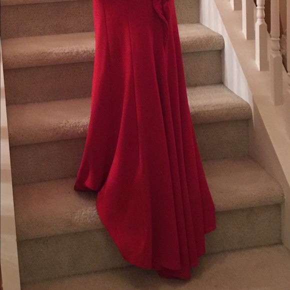 RED PROM DRESS 💃🏻 - Picture 4 of 4