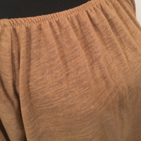 Off the Shoulder Tan Beige Top Medium - Picture 2 of 3