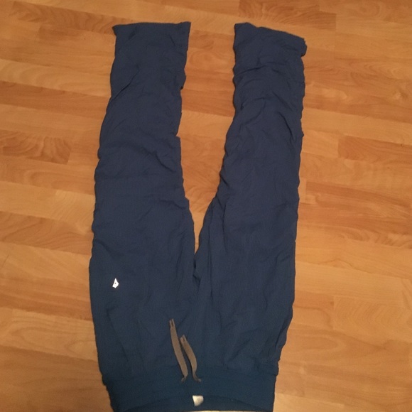IVIVVA SIZE 12 down pants!!