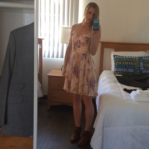 Guess strapless sweetheart dress