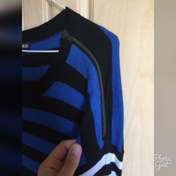 π₯SOLDπ₯π4X Host PickπExpress Blue Sweater Dress - Picture 4 of 6