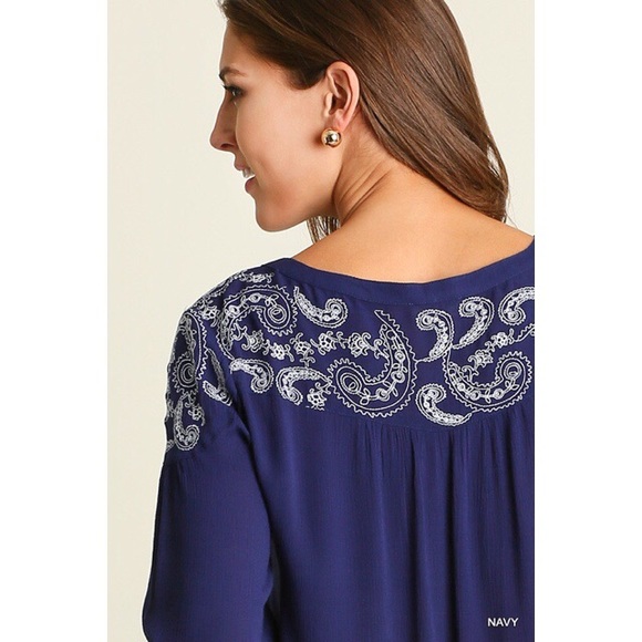 SOLD OUT! Simple Spring Top - Picture 2 of 4