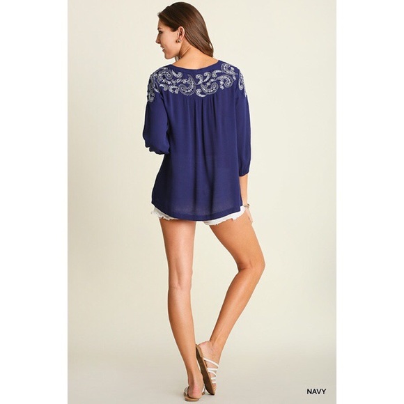 SOLD OUT! Simple Spring Top - Picture 3 of 4