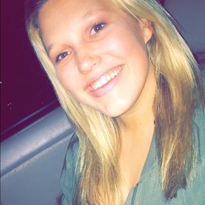 Meet your Posher, Camryn