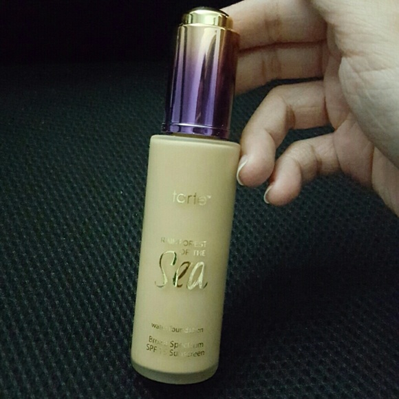 Tarte rainforest of the sea foundation light sand