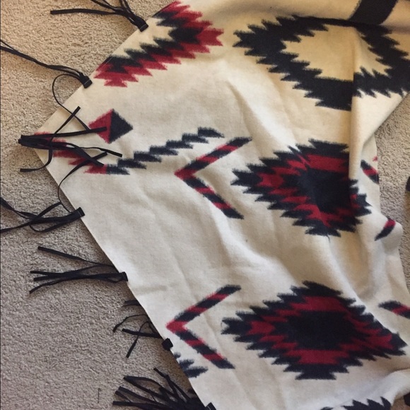 Tribal Blanket scarf with tassels - Picture 1 of 2