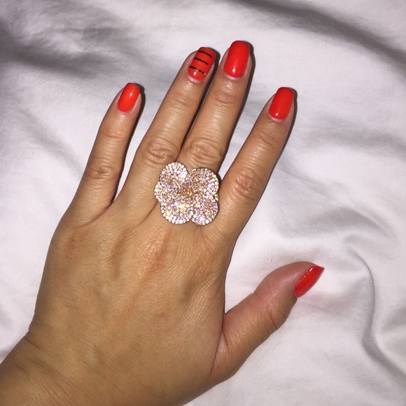 Rose gold Austrian crystal flower ring