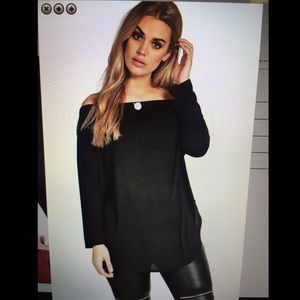 Over the shoulder Sweater