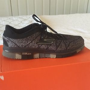 Sketchers tennis shoes (reserved)