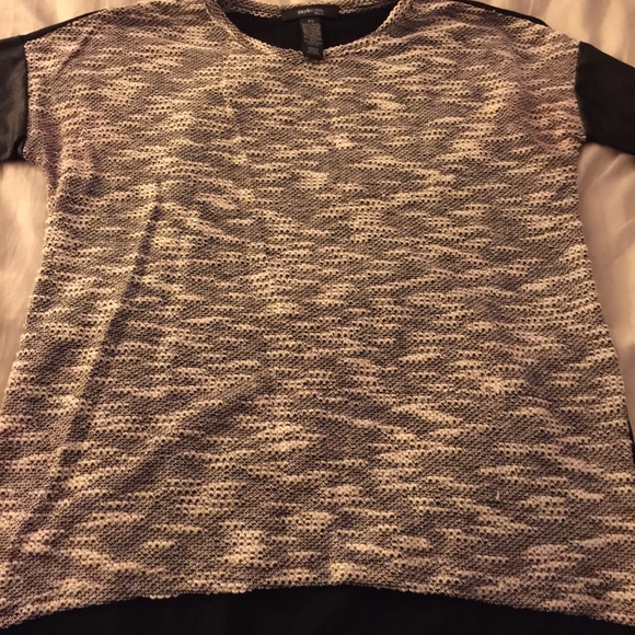 Sporty oversized sweater