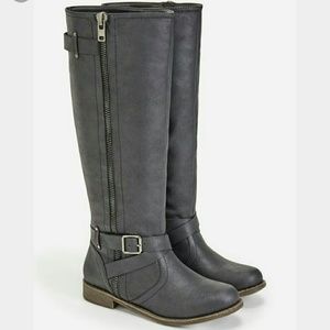 Size 1ow Black boots