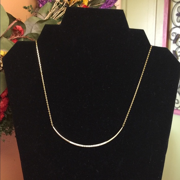 🌺Stella & Dot Crescent Necklace - Gold