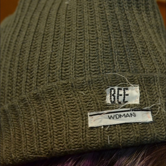 *sold* Custom Green "Bee Woman" Knit Beanie - Picture 3 of 4