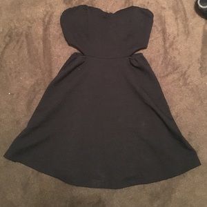 Backless, Strapless dress