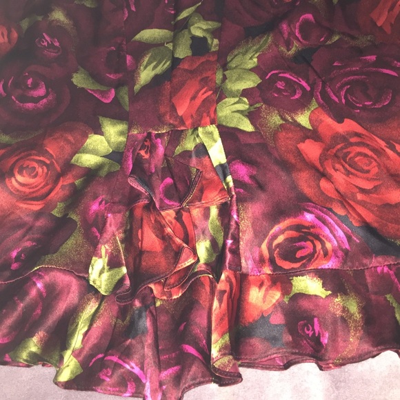Beautiful Silk Roses Skirt - Picture 3 of 4