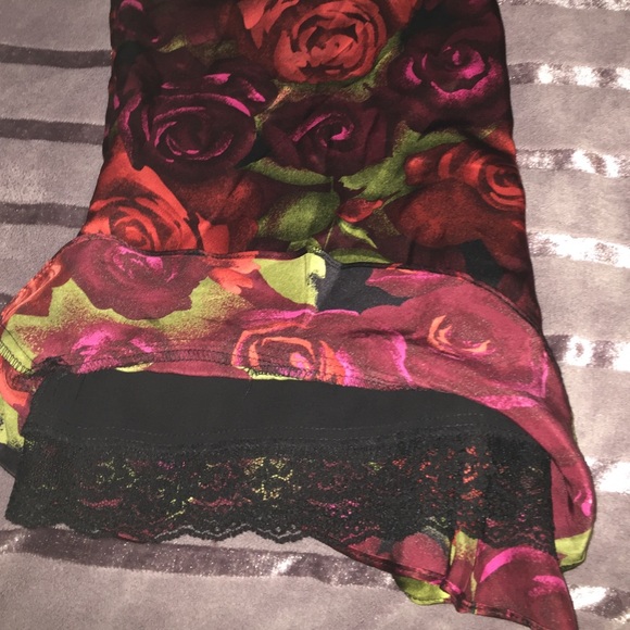 Beautiful Silk Roses Skirt - Picture 4 of 4