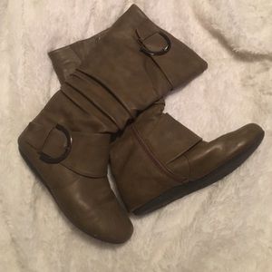 Brown boots