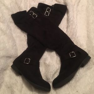 Over the knee black velvet boots