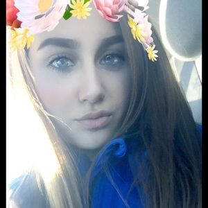 Meet your Posher, Faryn