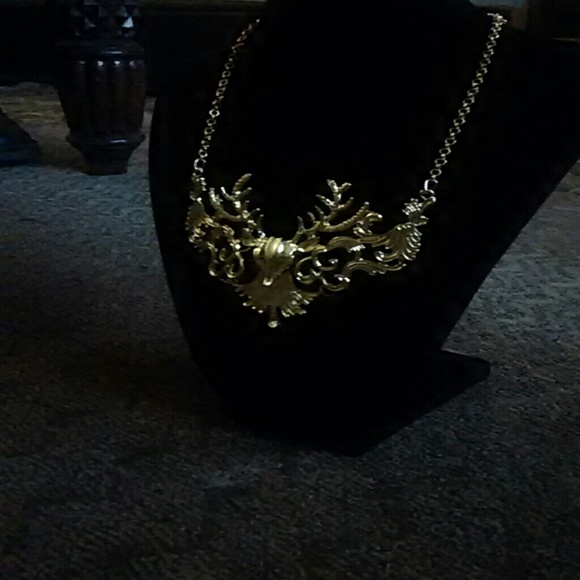 Bold Deer Gold Necklace - Picture 3 of 4