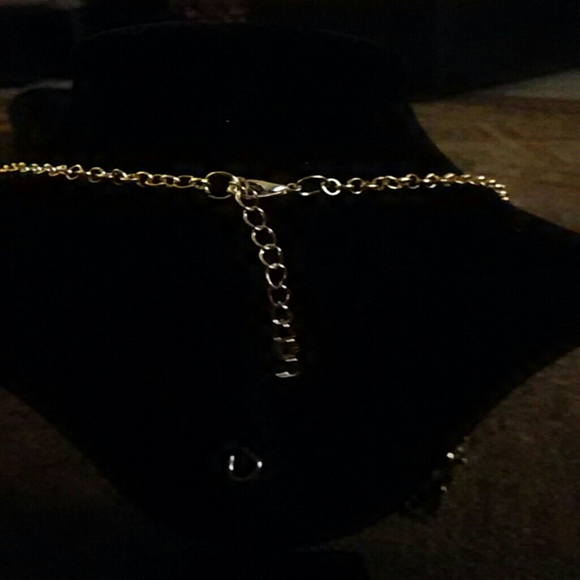 Bold Deer Gold Necklace - Picture 4 of 4