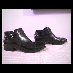 Tildon Black Ankle Boots NWOT