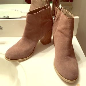 Ecote Taupe booties