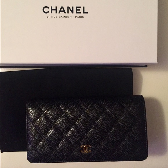 Classic Chanel Wallet - Picture 2 of 4