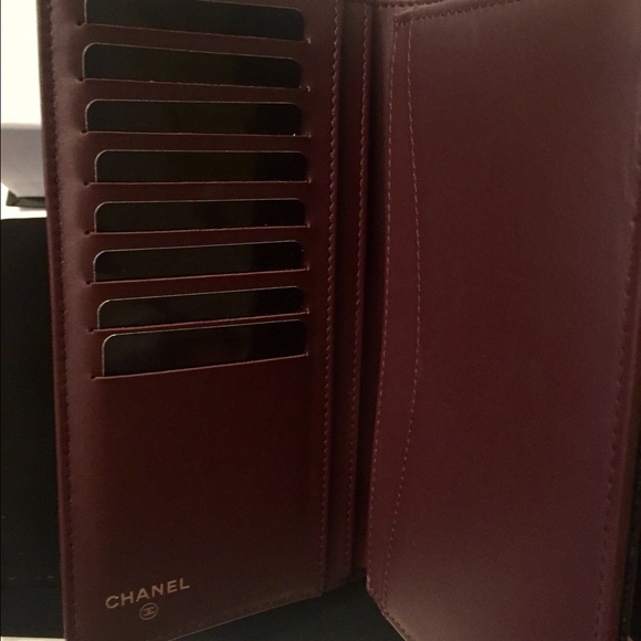 Classic Chanel Wallet - Picture 3 of 4