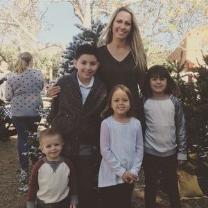 Meet your Posher, Carrie