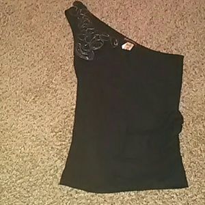 Ladies Black Sleeveless Top