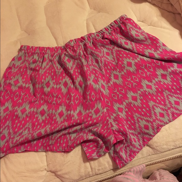 Stretchy shorts - Picture 1 of 1