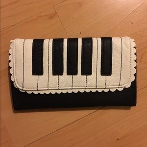 Betsey Johnson piano keyboard wallet