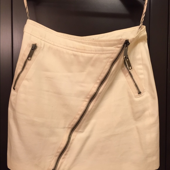 Burberry London zipper skirt