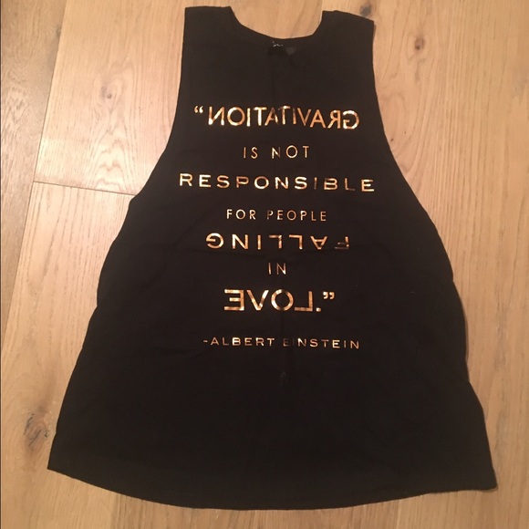 Black muscle t-shirt