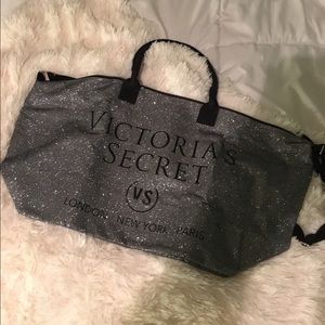 VS tote