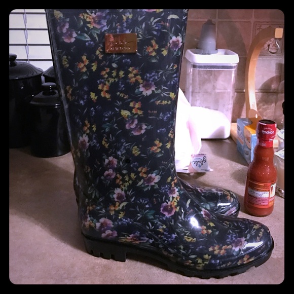 Nicole Miller rainboots